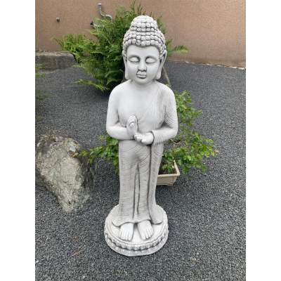 Buddha, stehend